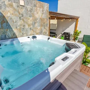  Holiday home Luxury House