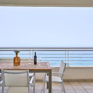  Apartment Stunning 3-bedroom Seaview Retreat In Cambridge